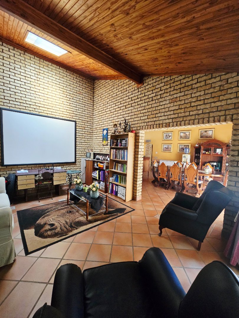 4 Bedroom Property for Sale in Flamwood North West